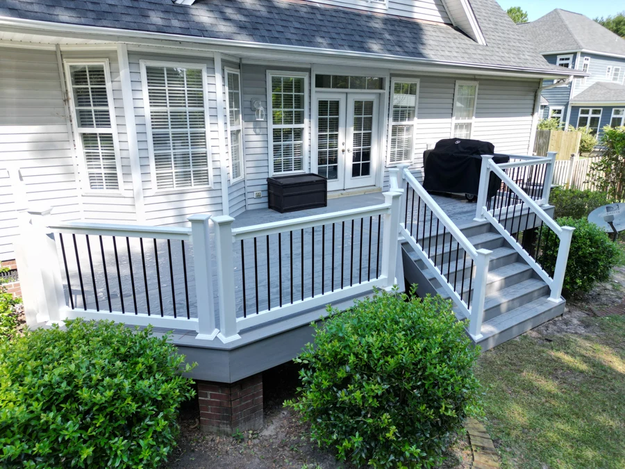 Deck railing