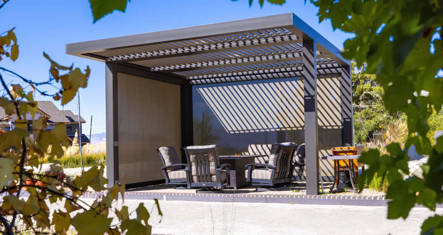 Stock Struxure CabanaX